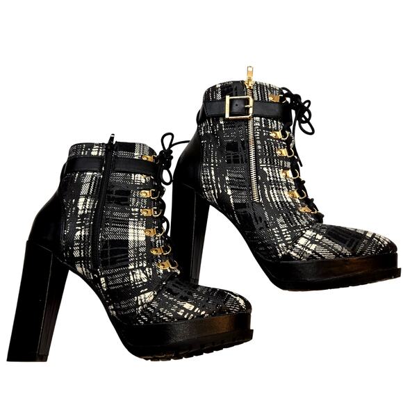 Shoedazzle Women's Shoes 10 Black Laces Closed Toe  Ankle Boots Plaid Booties - Picture 2 of 8